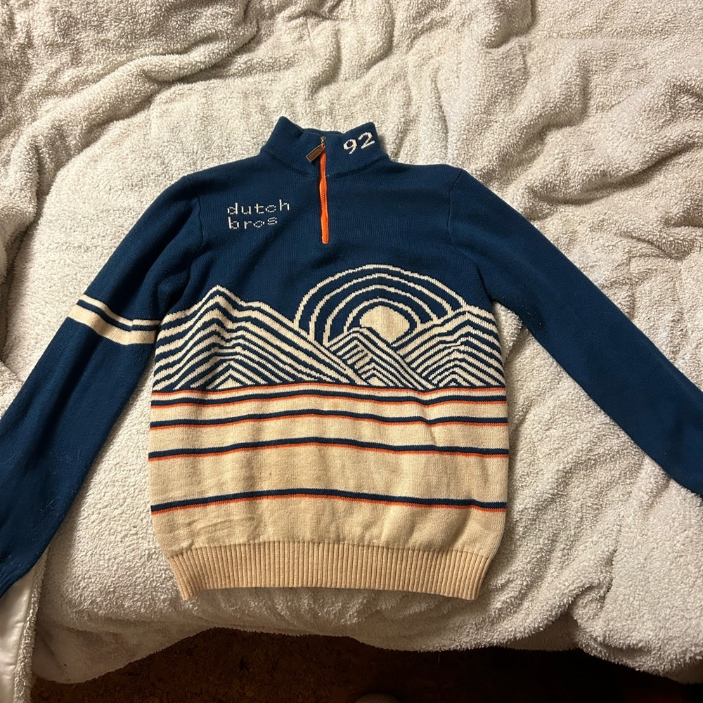 Dutch Bros half zip sweater!